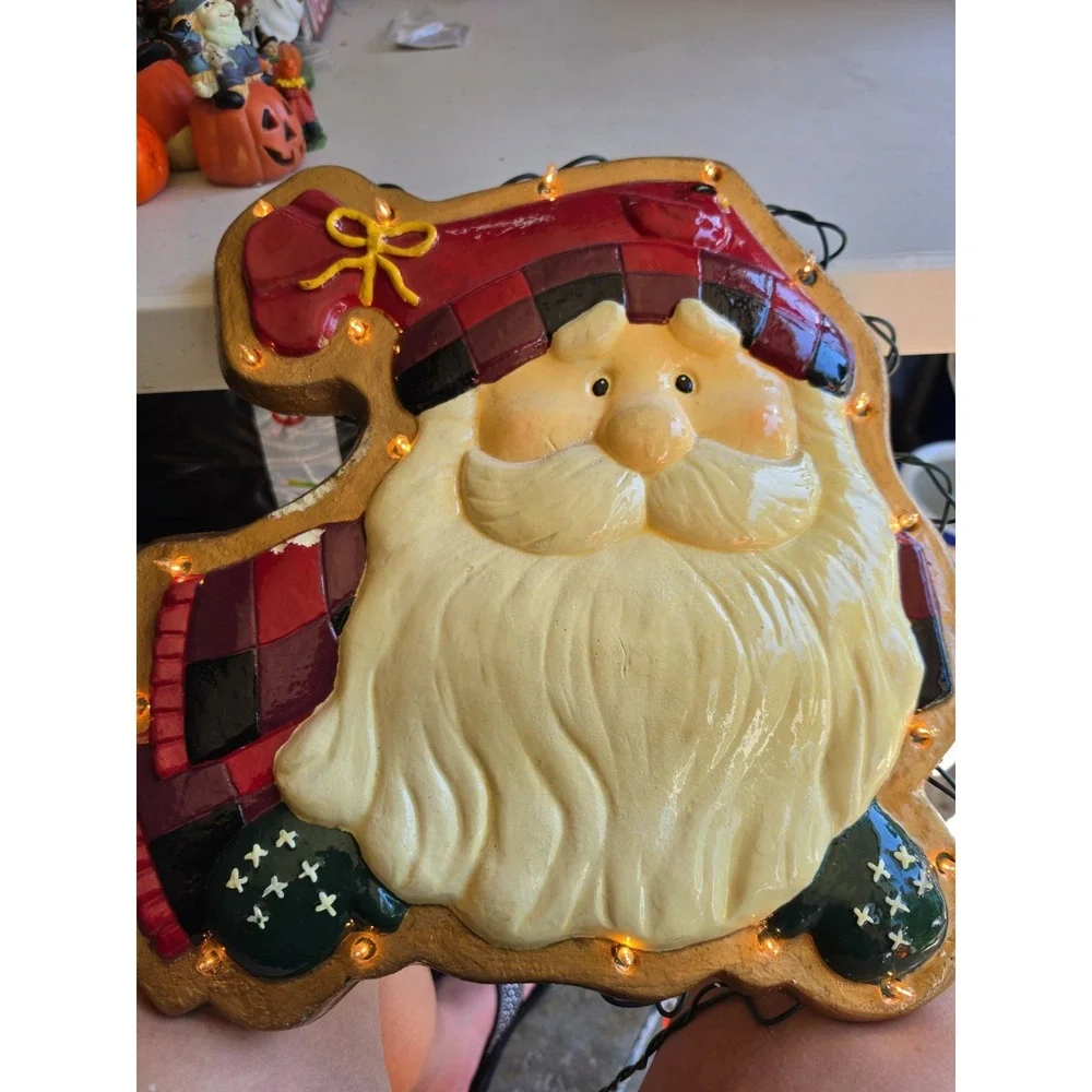 Sylvania YULESCAPES Santa Christmas Light Up Decoration Indoor Outdoor Open Box